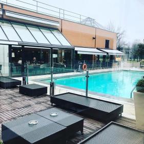 Hotel con piscina e parco in zona Linate