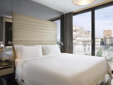 hotel congressuale 5 stelle centrale