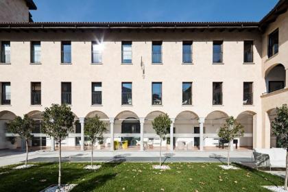 Nuovo spazio eventi con chiostro in Crocetta