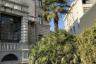 Palazzo in stile liberty con giardino