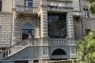 Palazzo in stile liberty con giardino