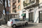 Piccolo spazio espositivo doppia vetrina in Torton